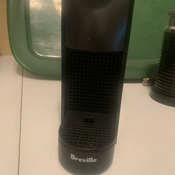 Nespresso Black Coffee Machine - Picture 5 of 13